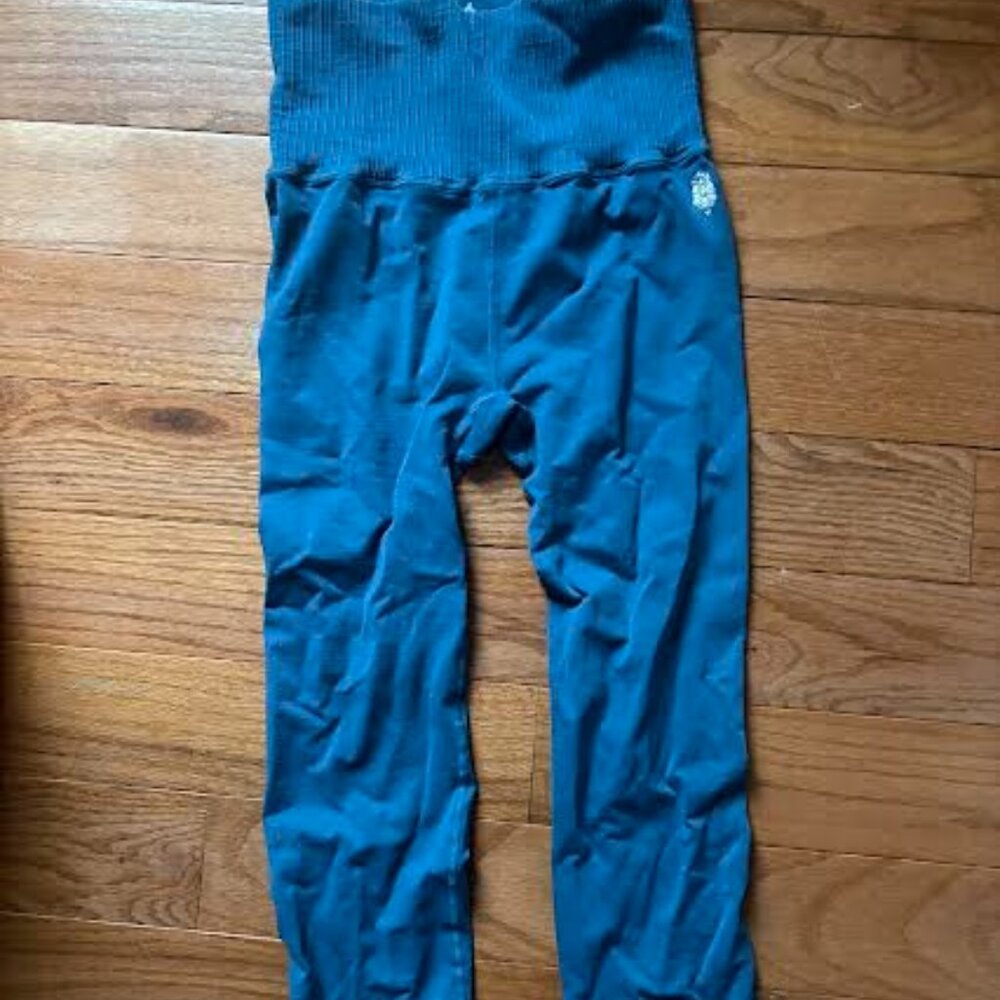 FREE PEOPLE MOVEMENT GOOD KARMA HIGH-WAISTED RIBBED LEGGINGS - BLUEGRASS